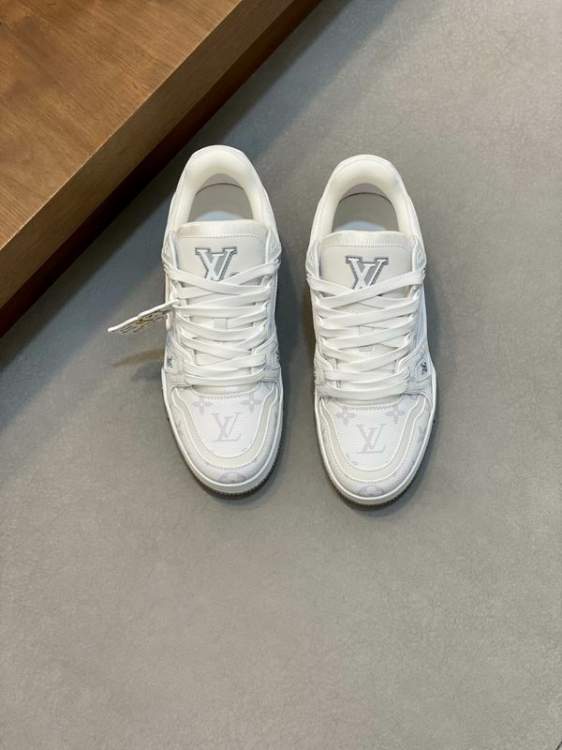Picture of Louis Vuitton Shoes _SKULVsz39-44hnq123115836